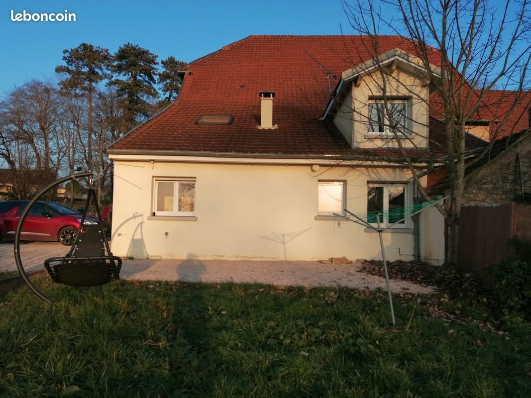 Maison à louer, 80m², Jouhe