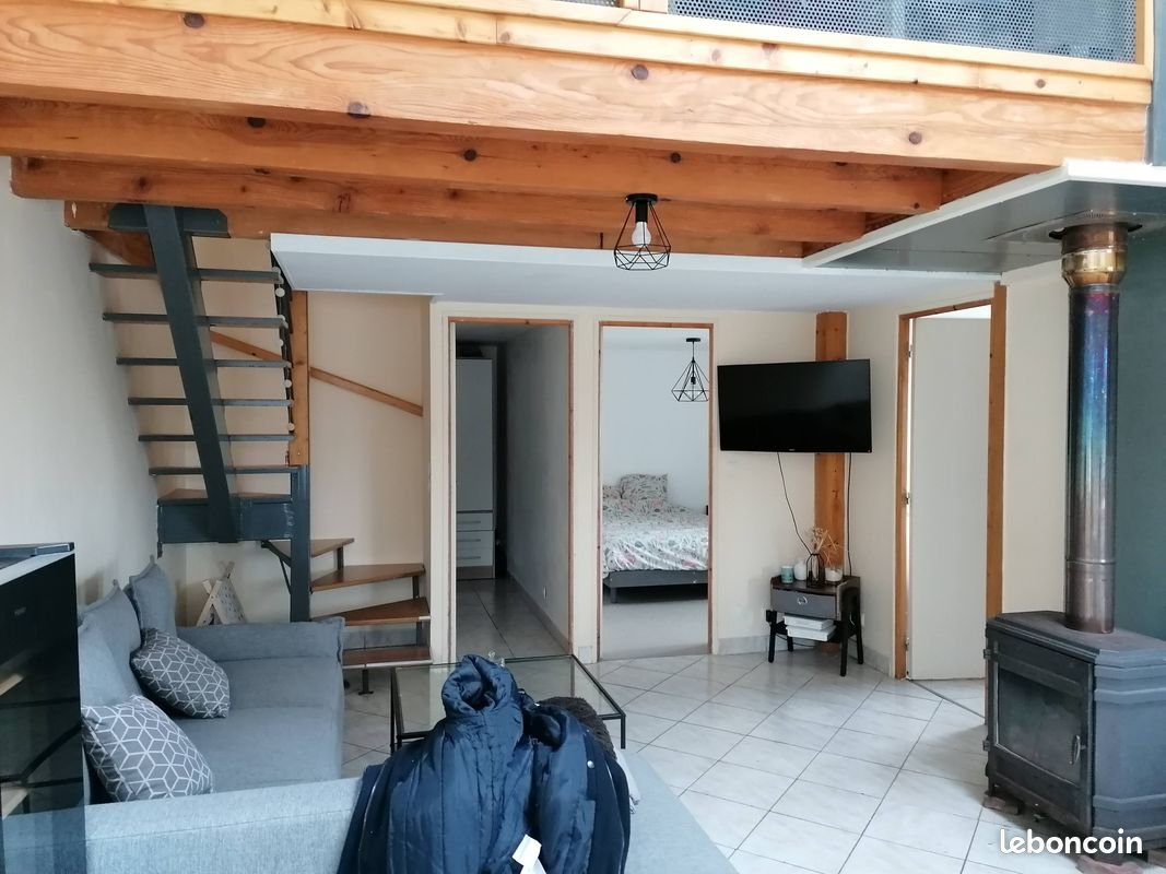 Maison à louer, 80m², Jouhe
