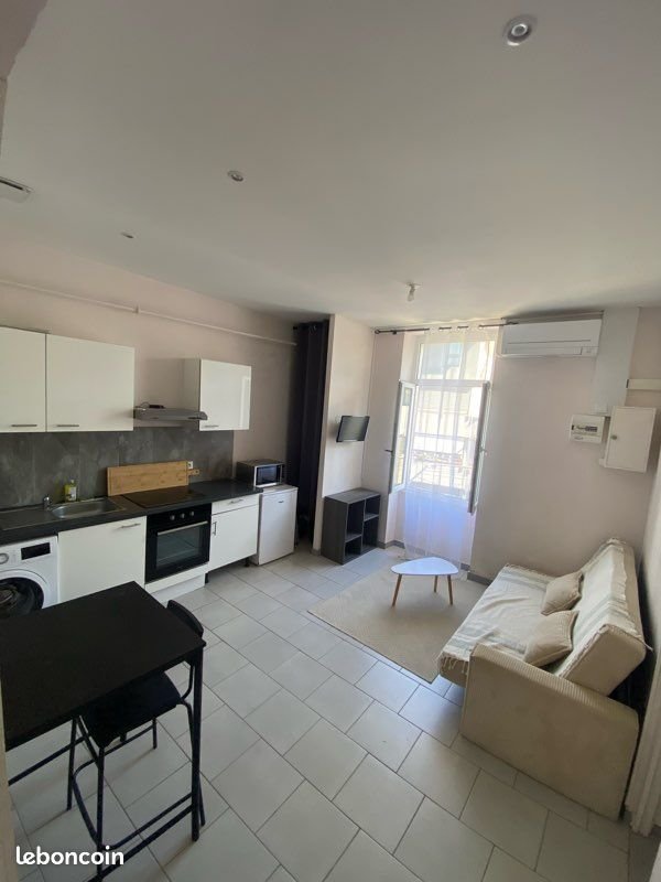 Appartement à louer, 28m², Nîmes