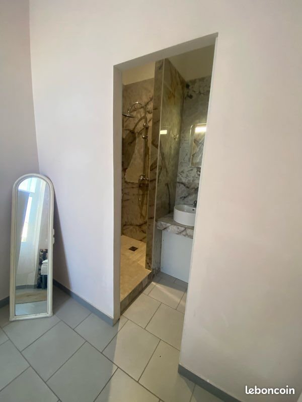 Appartement à louer, 28m², Nîmes
