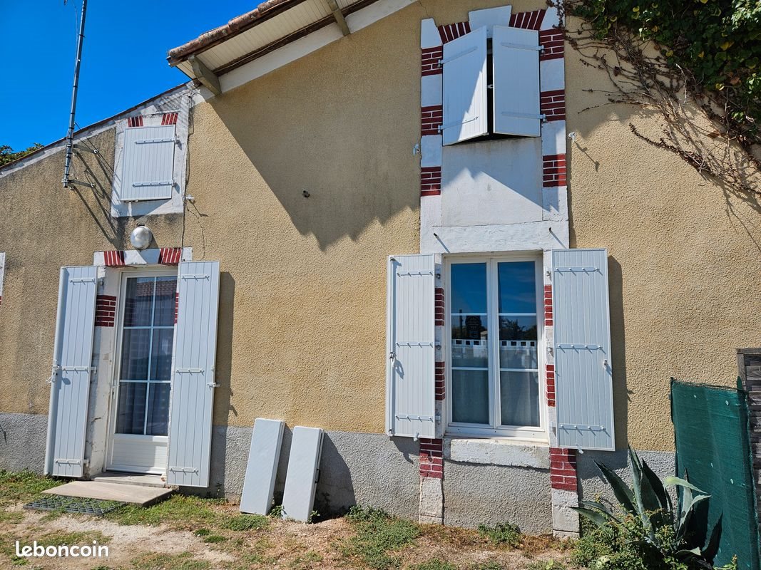 Maison à louer, 51m², Arces