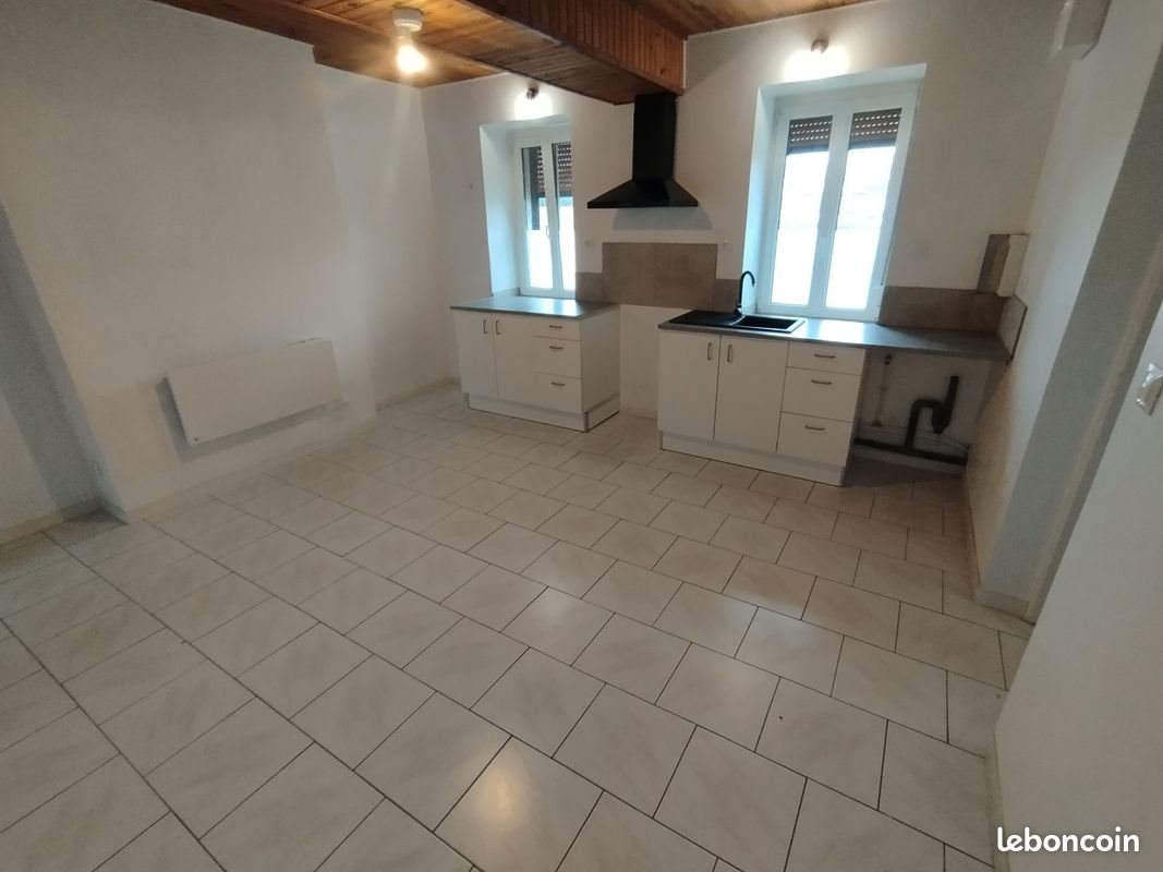 Maison à louer, 75m², Lieu-Saint-Amand