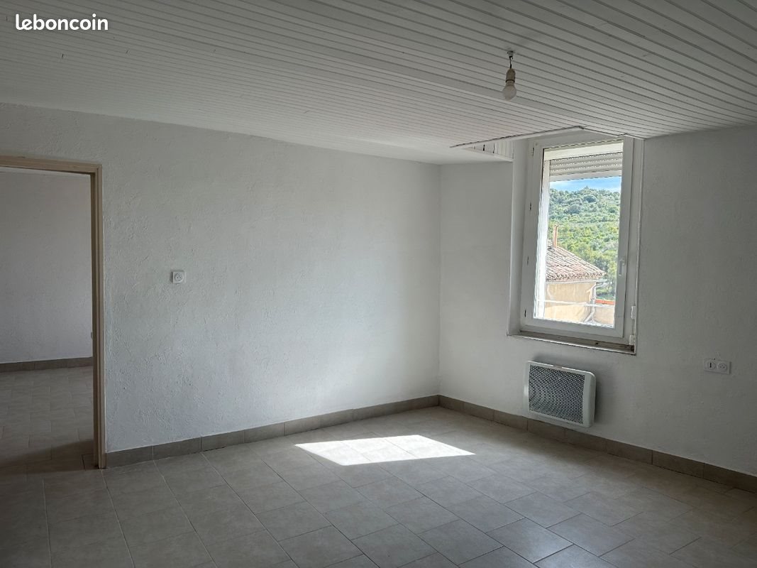 Appartement à louer, 80m², Les Mages