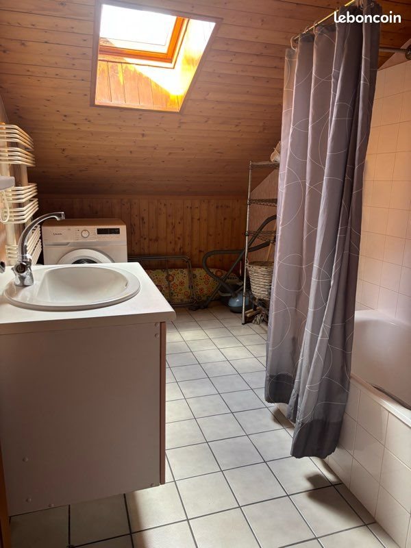 Appartement à louer, 60m², Lapte