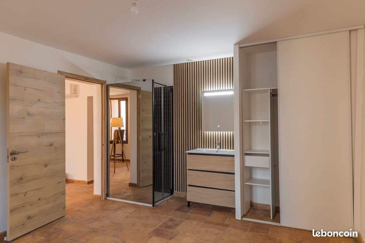 Appartement à louer, 61m², Maillane