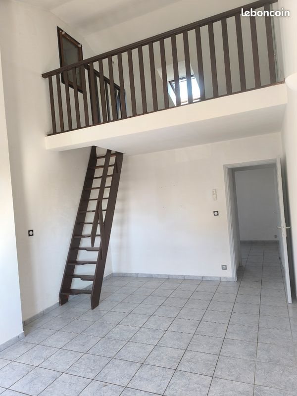 Appartement à louer, 90m², Aléria
