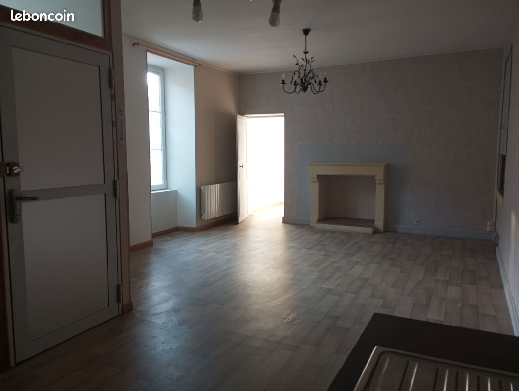 Appartement à louer, 110m², Pamproux