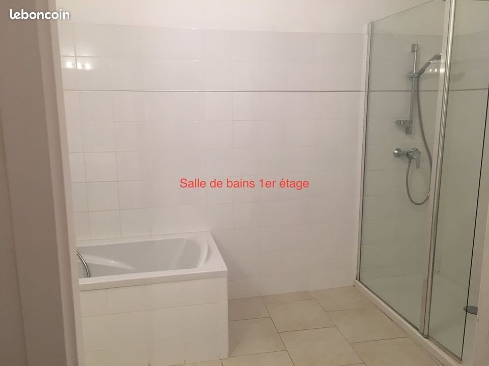 Maison à louer, 130m², Saint-Félix-de-Lodez