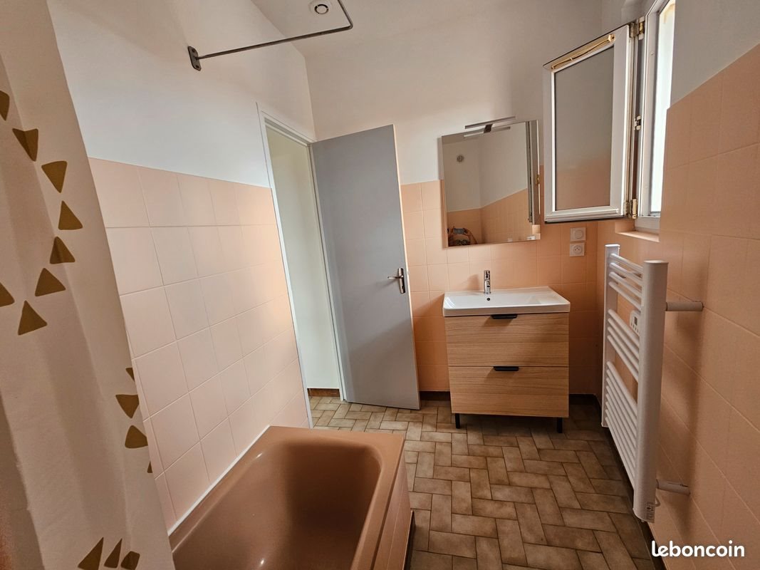 Appartement à louer, 42m², Elne