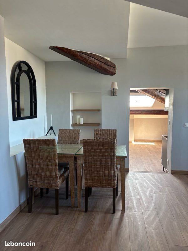 Appartement à louer, 120m², Mèze