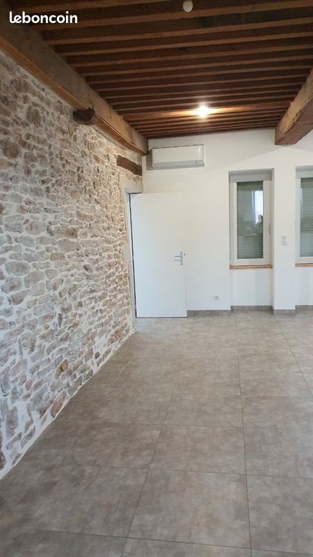 Appartement à louer, 120m², Prissé