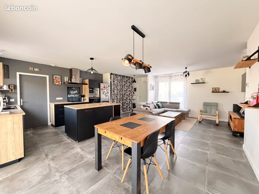 Maison à vendre, 93m², Ferrières