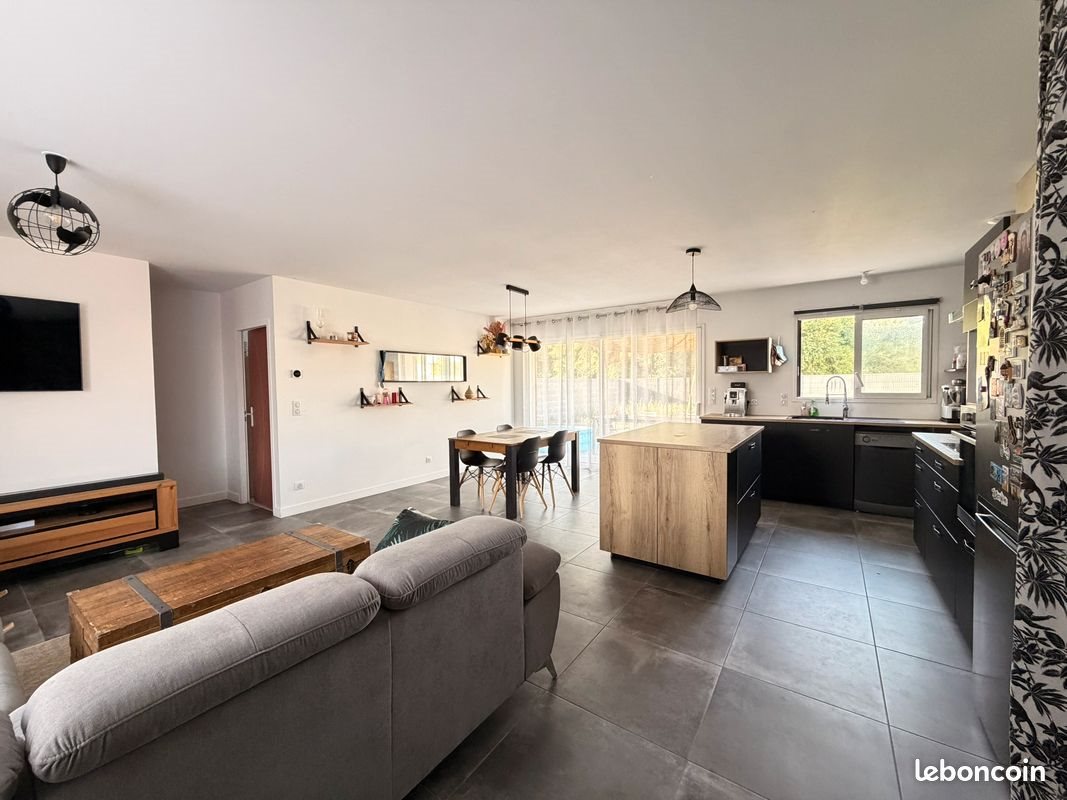 Maison à vendre, 93m², Ferrières
