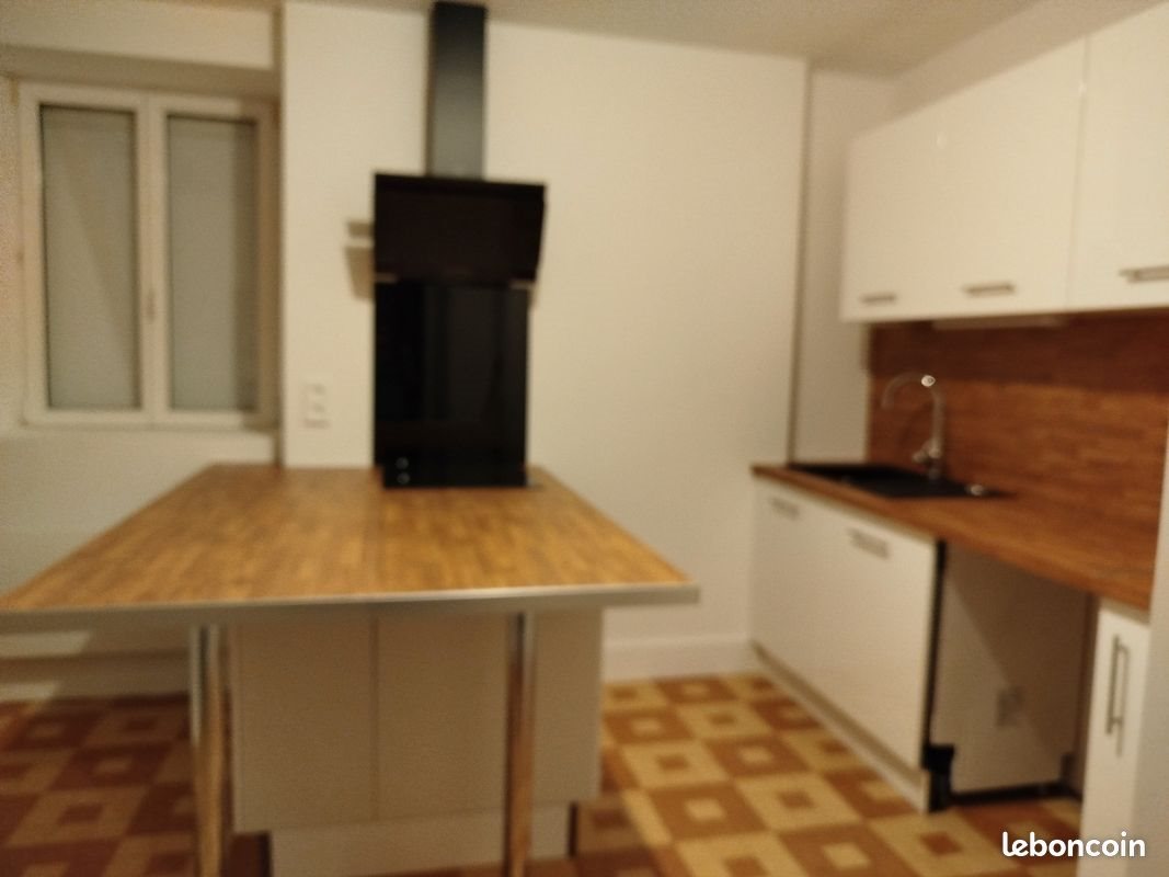 Maison à louer, 72m², Wassy