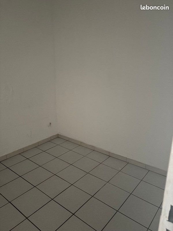Appartement à louer, 59m², Pont-Evêque