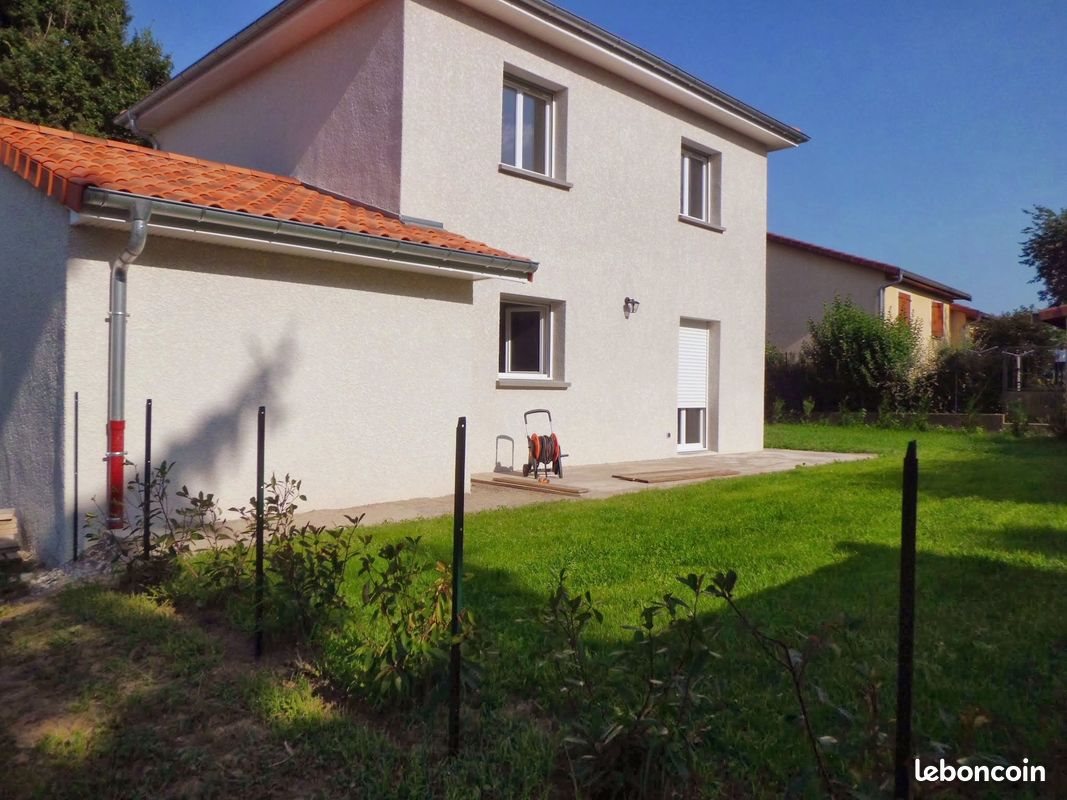 Maison à louer, 91m², Toussieu