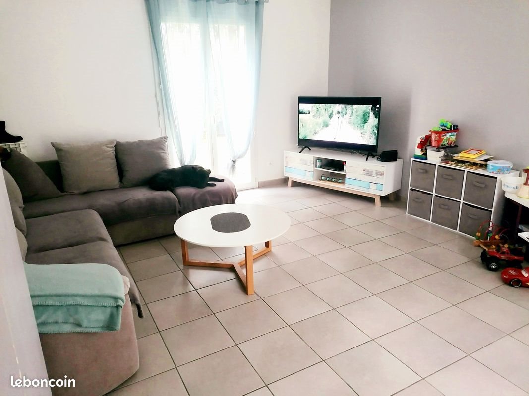 Maison à louer, 91m², Toussieu