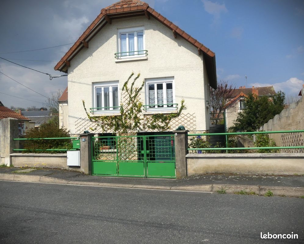 Maison à vendre, 101m², Saint-Amand-Montrond