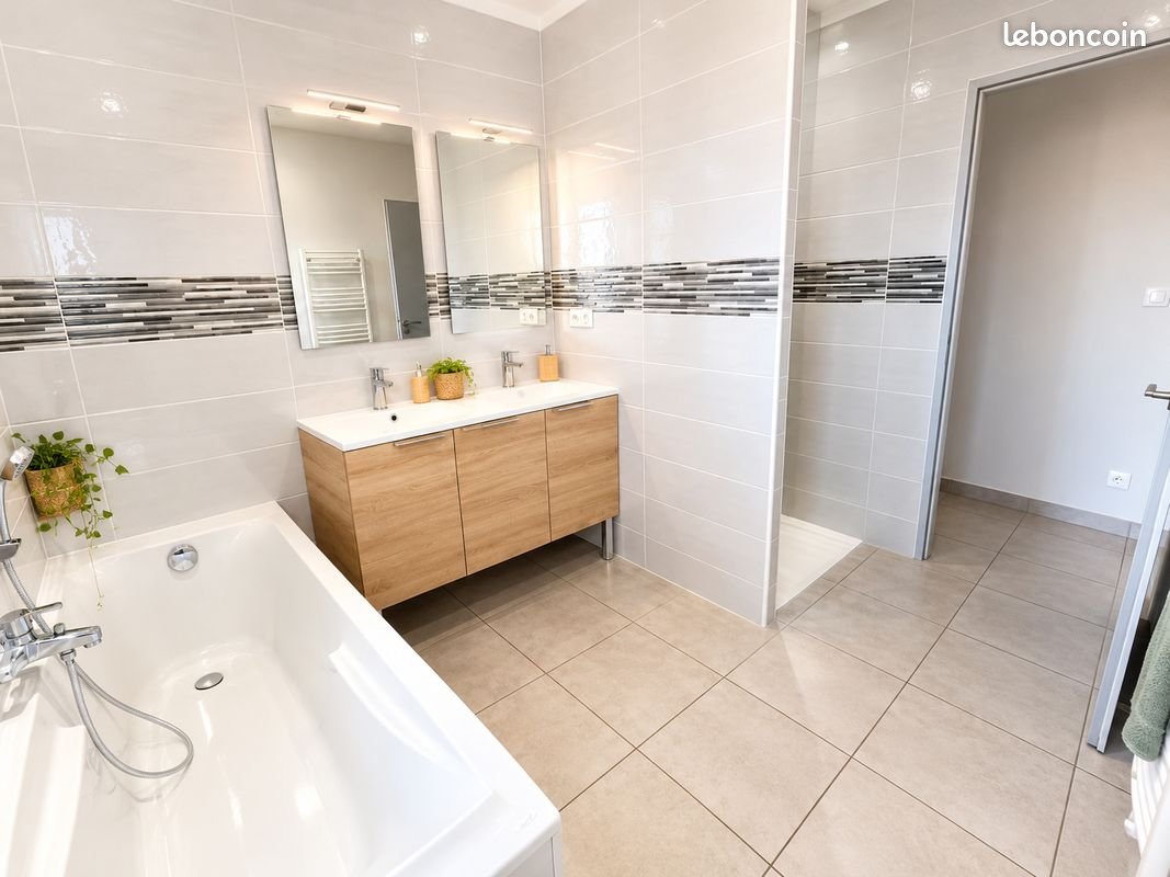Maison à louer, 91m², Brens