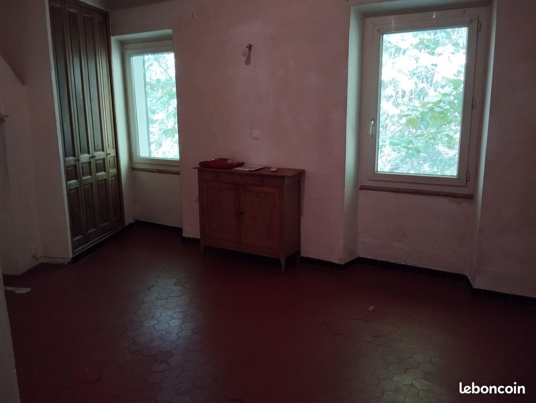 Appartement à louer, 25m², Méounes-lès-Montrieux