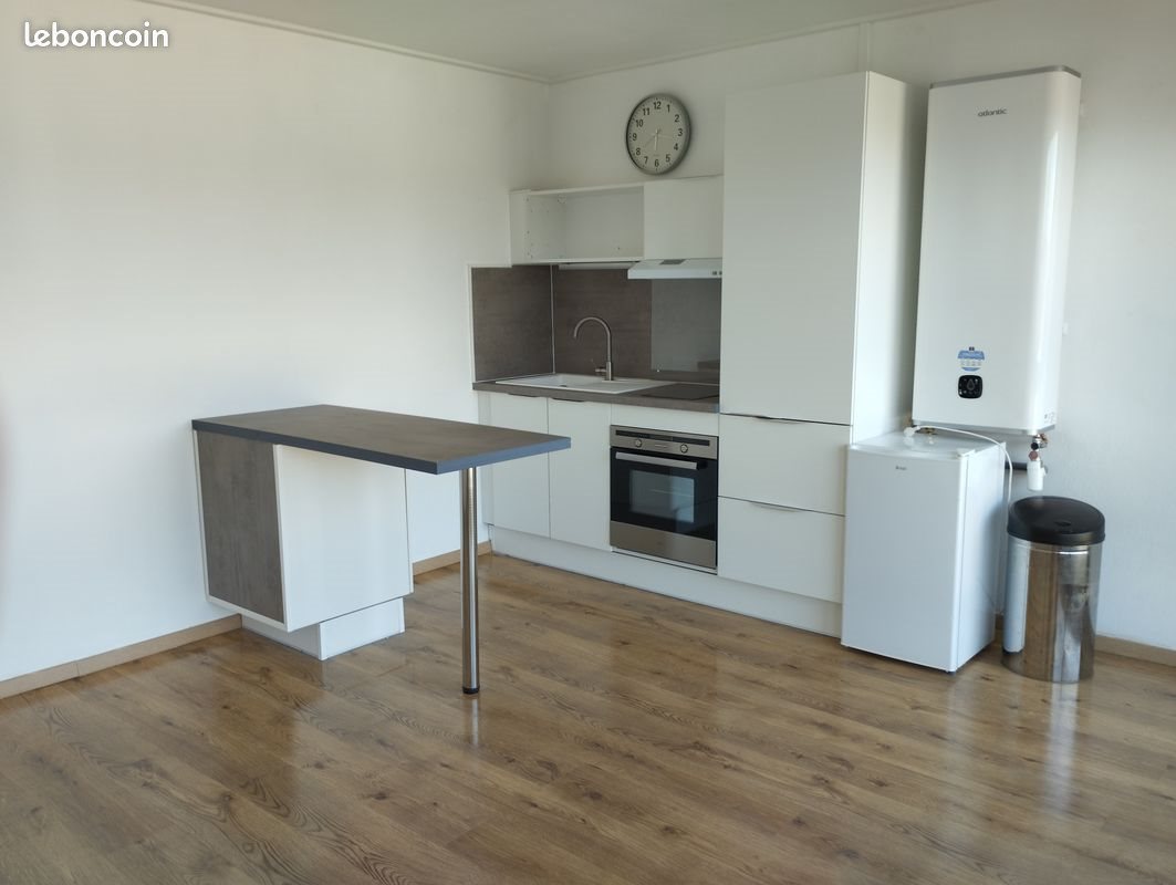 Appartement à louer, 35m², Saintes