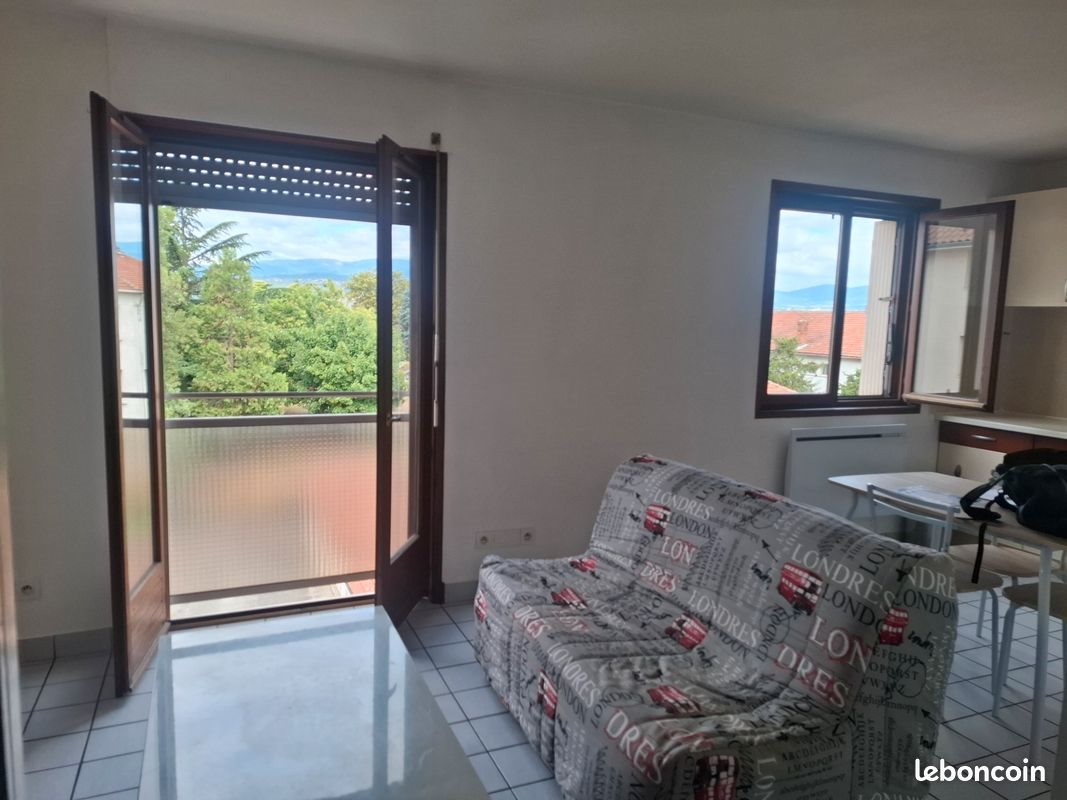 Appartement à louer, 26m², Roussillon