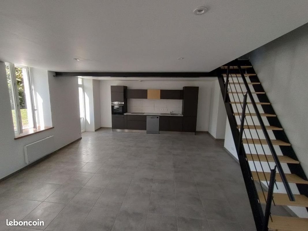 Maison à louer, 90m², Saint-Hilaire-de-Villefranche