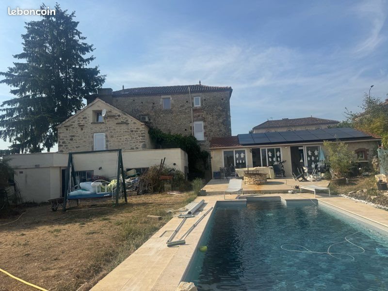 Maison à vendre, 200m², Saint-Pierre-Lafeuille