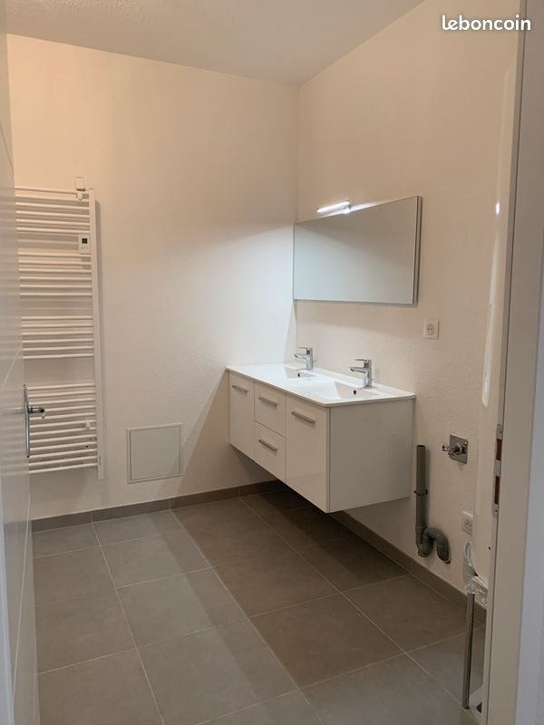 Appartement à louer, 78m², Villeveyrac