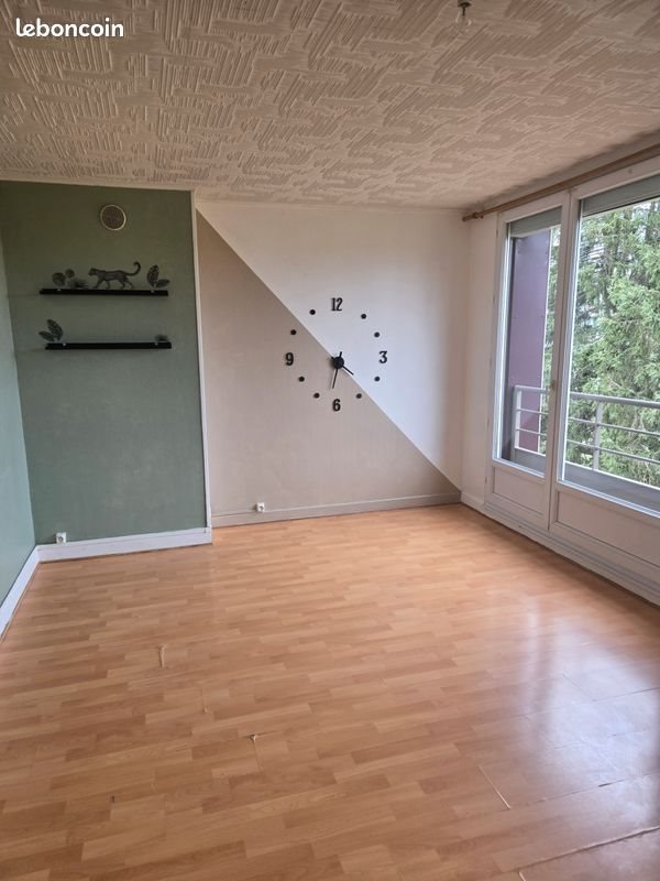 Appartement à louer, 652m², Longuyon