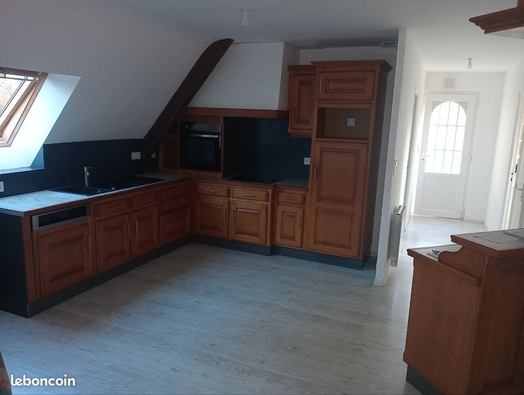 Appartement à louer, 83m², Surzur