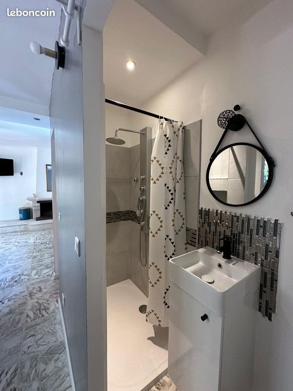 Appartement à louer, 22m², Nîmes