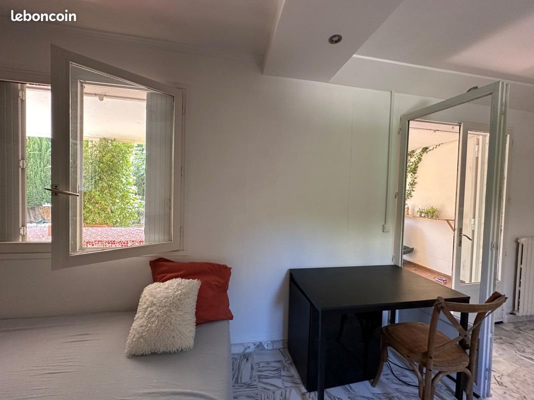 Appartement à louer, 22m², Nîmes