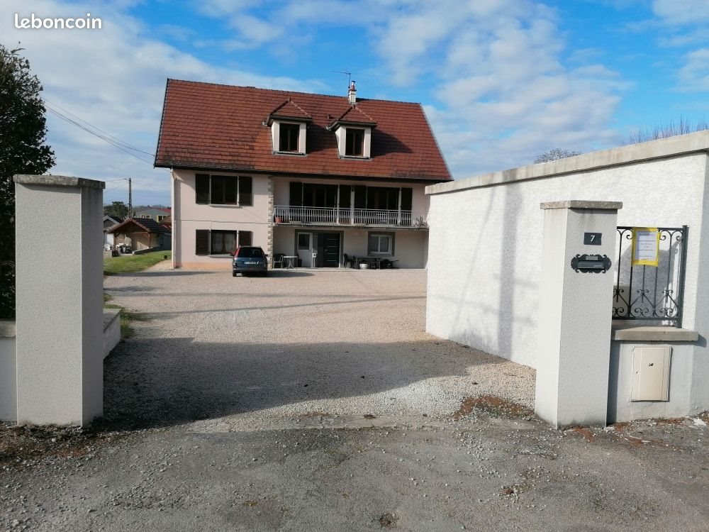 Appartement à louer, 92m², Poligny