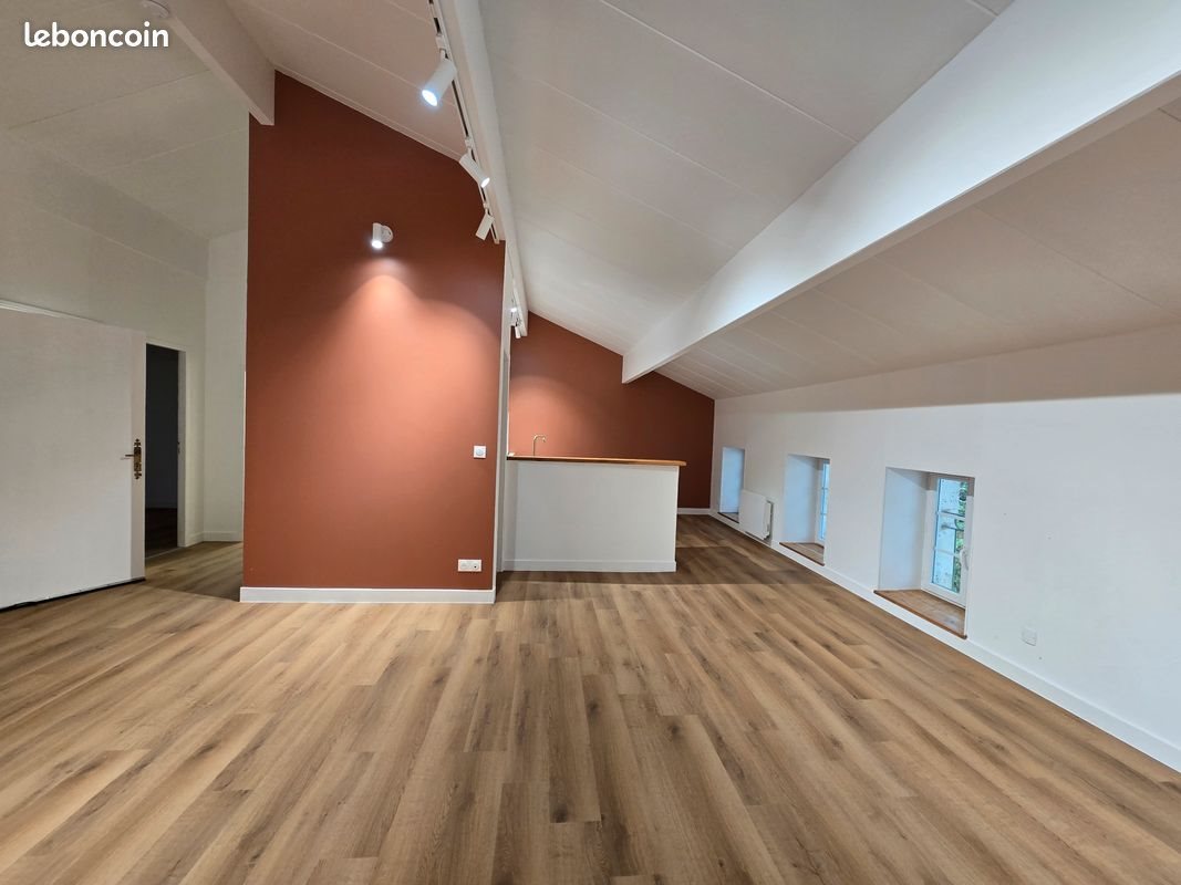 Appartement à louer, 80m², La Couronne