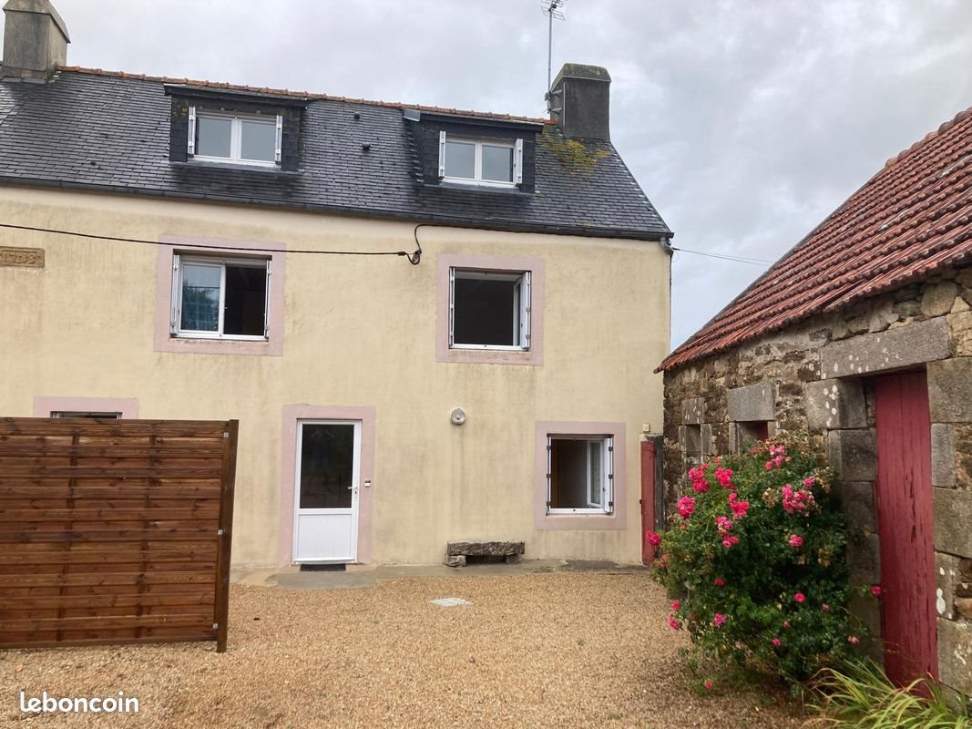 Maison à louer, 93m², Plouzévédé
