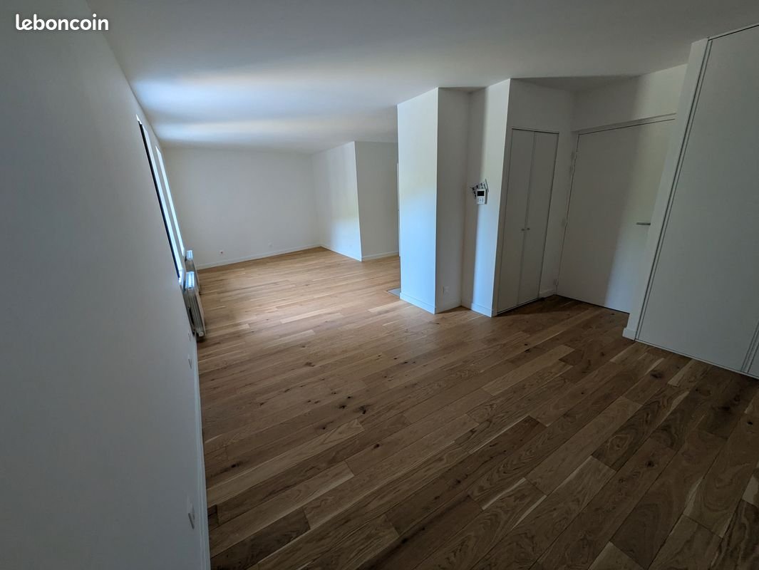 Appartement à louer, 70m², Albigny-sur-Saône