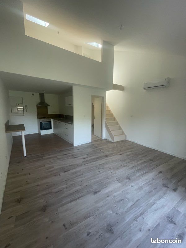 Appartement à louer, 52m², Roquemaure