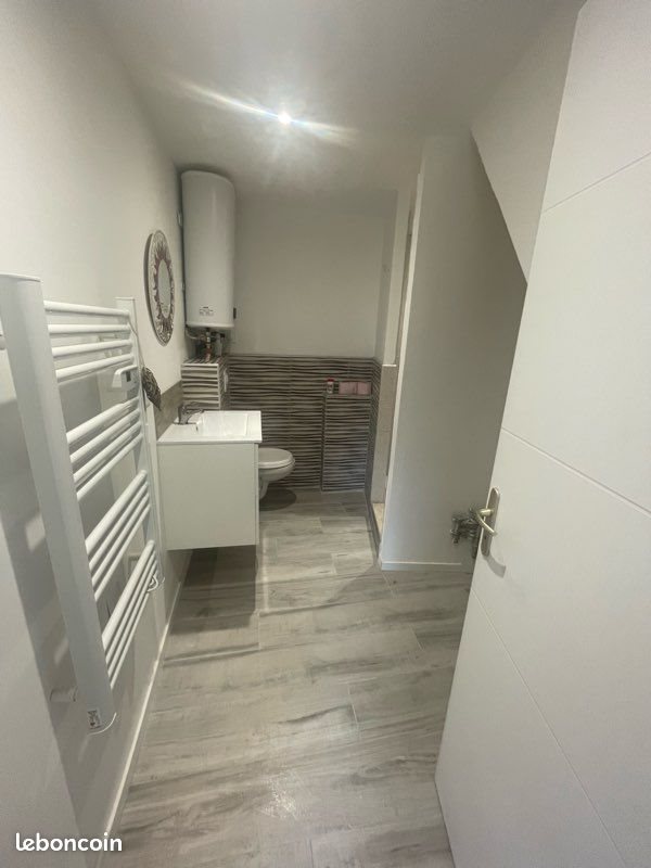 Appartement à louer, 52m², Roquemaure