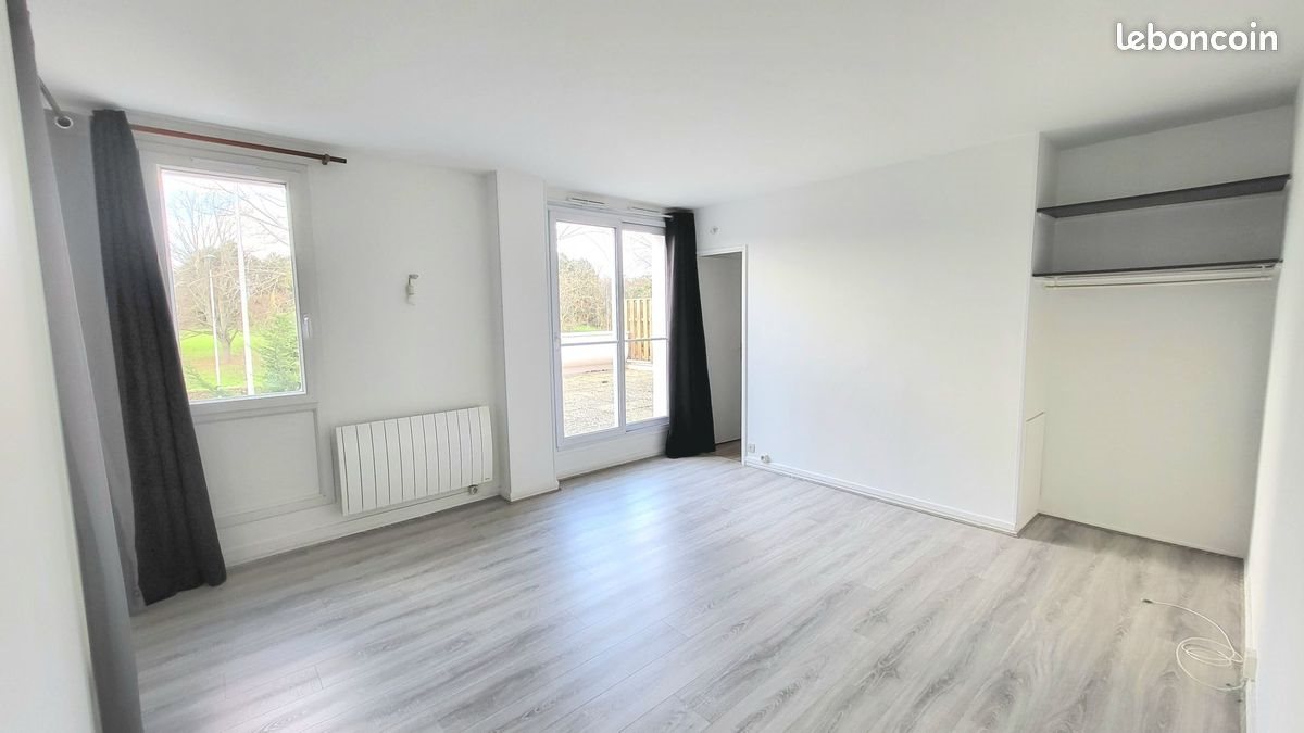 Appartement à louer, 41m², Évry-Courcouronnes