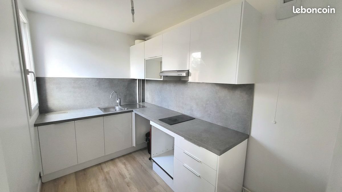 Appartement à louer, 41m², Évry-Courcouronnes