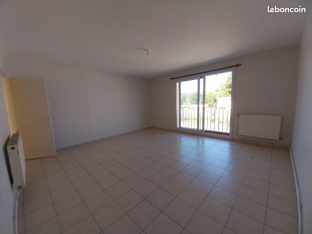 Appartement à louer, 85m², Villereversure