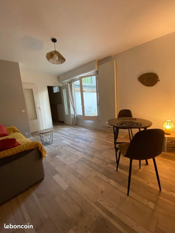 Appartement à louer, 27m², Pau