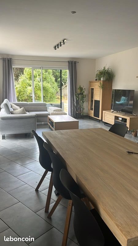 Maison à louer, 118m², Échillais