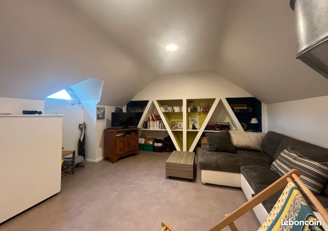 Maison à louer, 151m², Buros