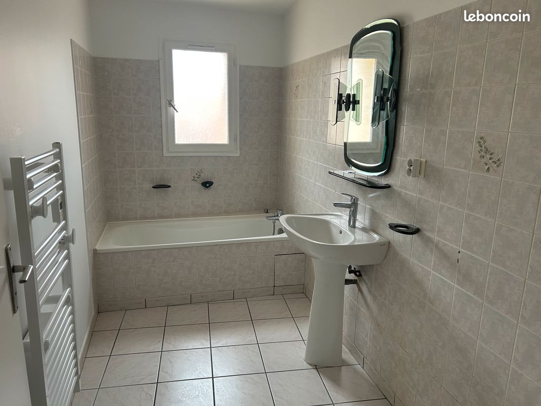Appartement à louer, 54m², Valensole