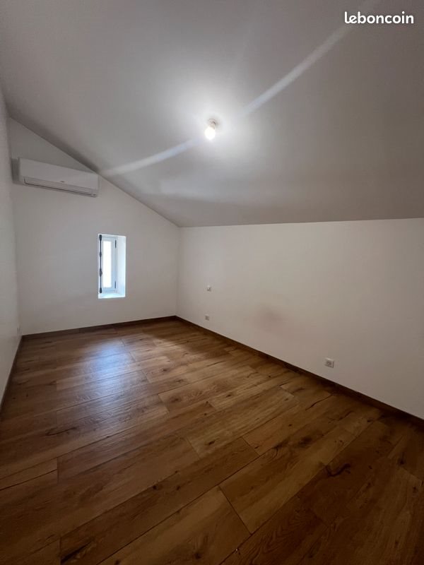 Appartement à louer, 45m², Saintes