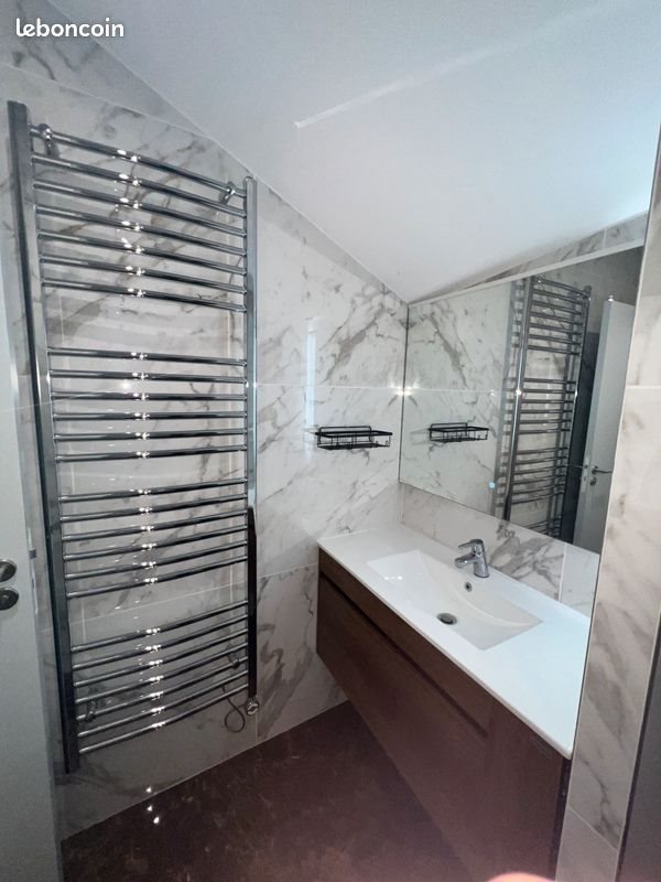 Appartement à louer, 45m², Saintes