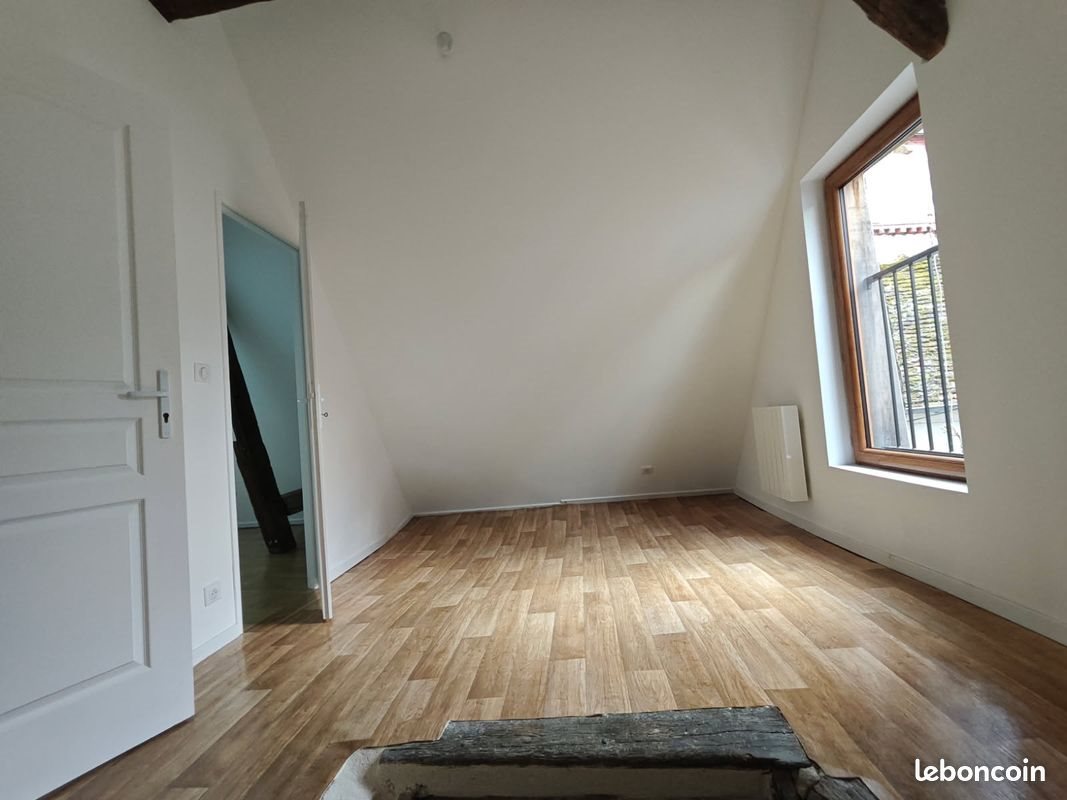 Appartement à louer, 90m², Saint-Fargeau