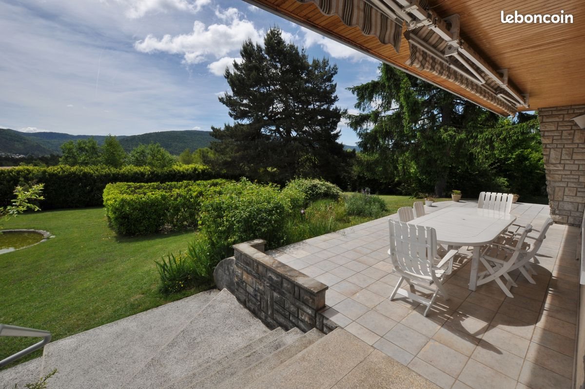 Maison à vendre, 266m², Oyonnax